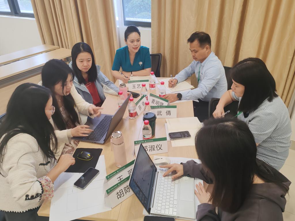 拔節(jié)生長 擷光而行——學(xué)校2024年中青年干部培訓(xùn)班圓滿結(jié)業(yè) 實(shí)踐教學(xué)平臺(tái)展實(shí)效